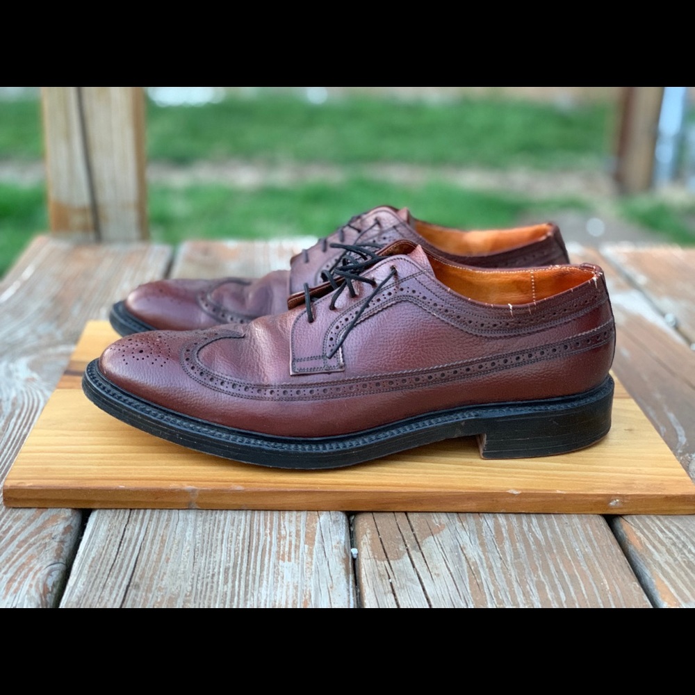 Men’s 10.5 red/brown dress shoe, gently used